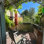 Feelhome, Flughafen Nah,3-schlafzimmer, Dusche Ebenerdig, Zentral, Wifi, Ground Floor Διαμέρισμα *