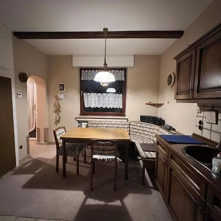 Feelhome, Flughafen Nah,3-schlafzimmer, Dusche Ebenerdig, Zentral, Wifi, Ground Floor *