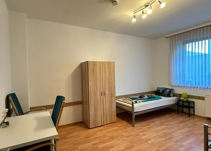 Feelhome, Flughafen Nah,3-schlafzimmer, Dusche Ebenerdig, Zentral, Wifi, Ground Floor